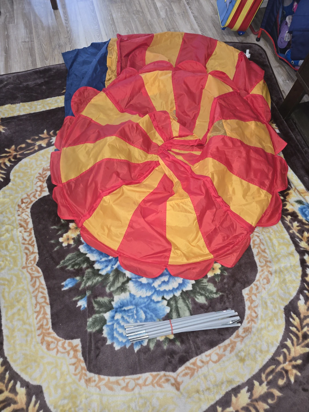 Kids Circus Play Tent with Poles - photo 3