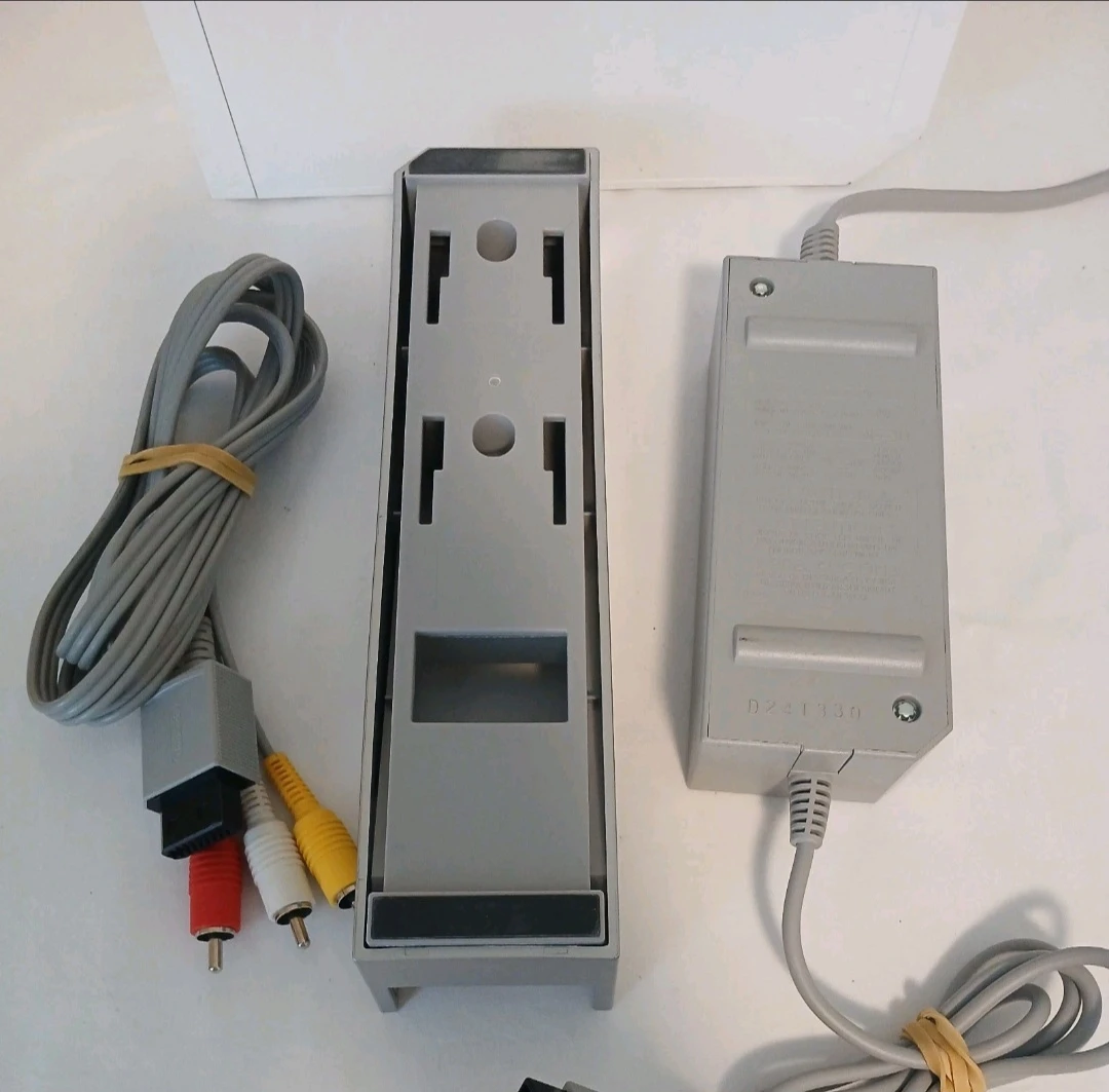 Nintendo Wii RVL-001-  Tested, And Working - photo 3