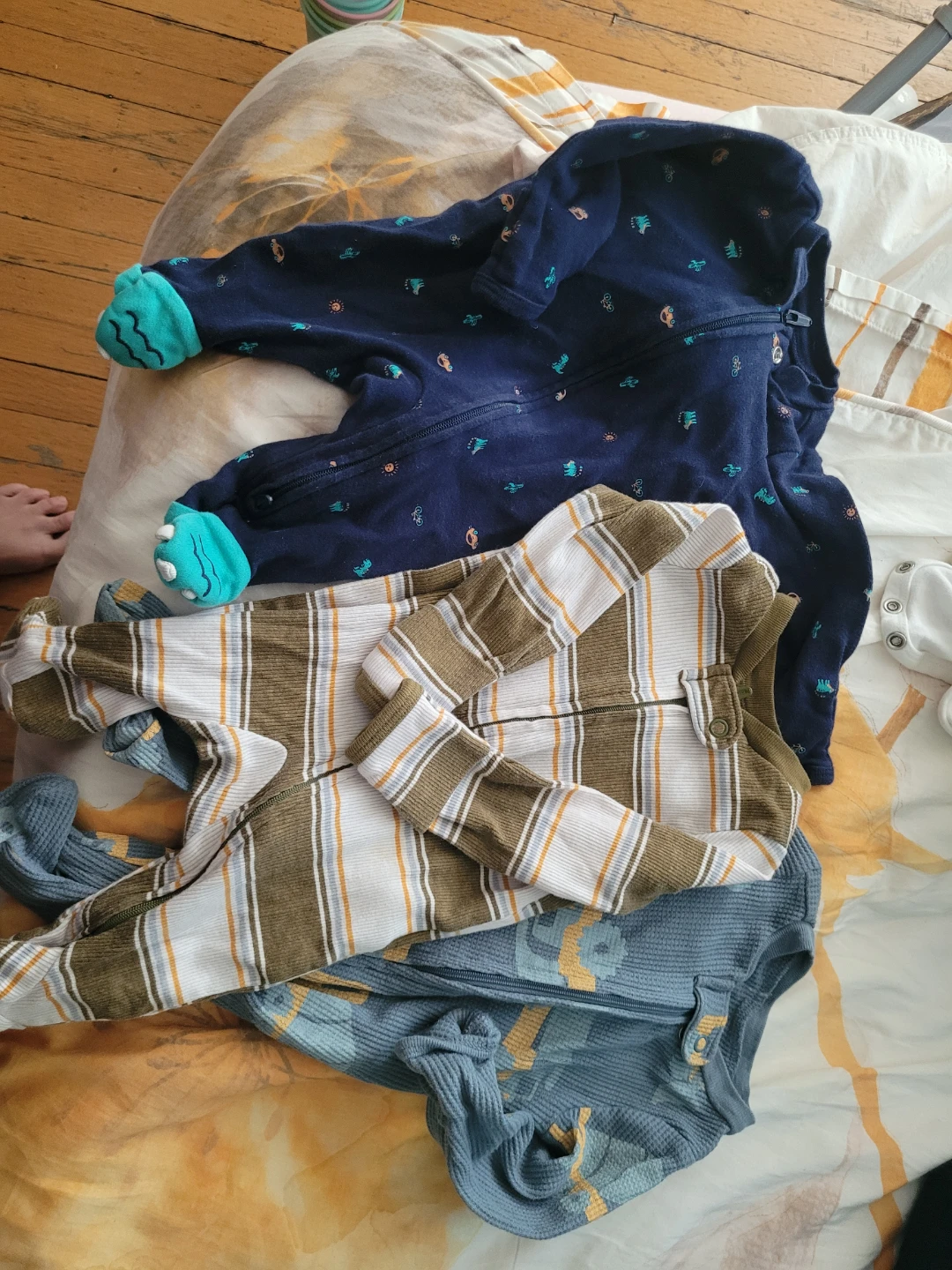 THRIFT PICK!!! 300+items TAKE ALL $35 OBO - photo 5