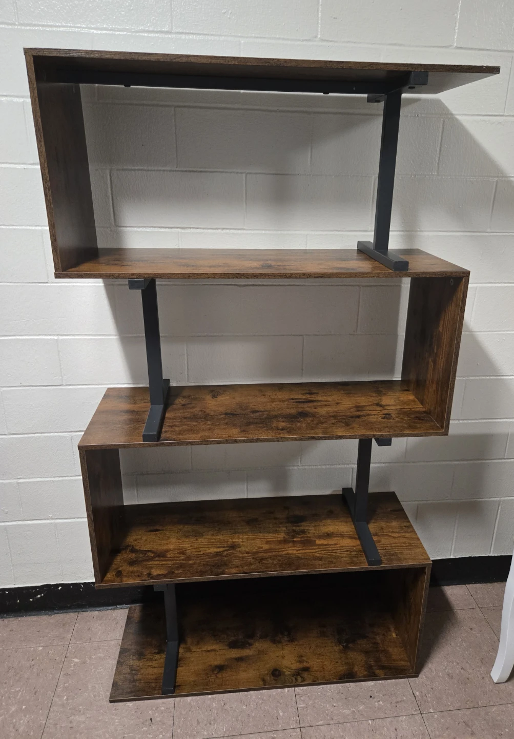 Modern Industrial 4-Tier Geometric S-Shaped Bookshelf