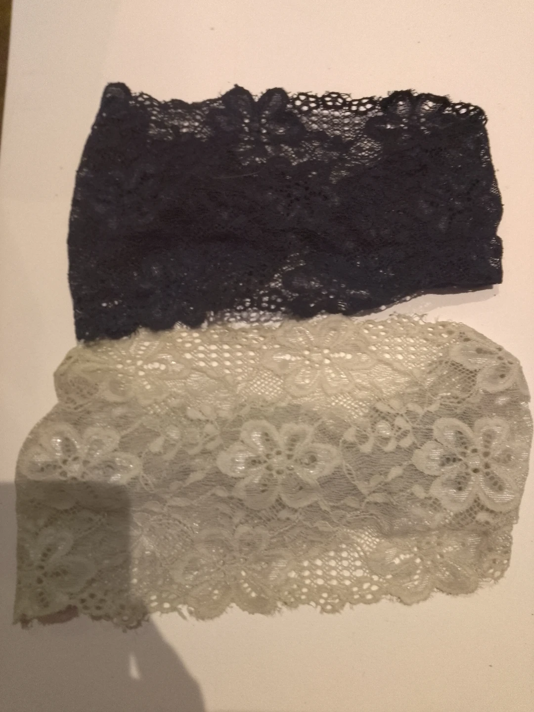 2 Lace head-bands for scarves - white and black ⚽