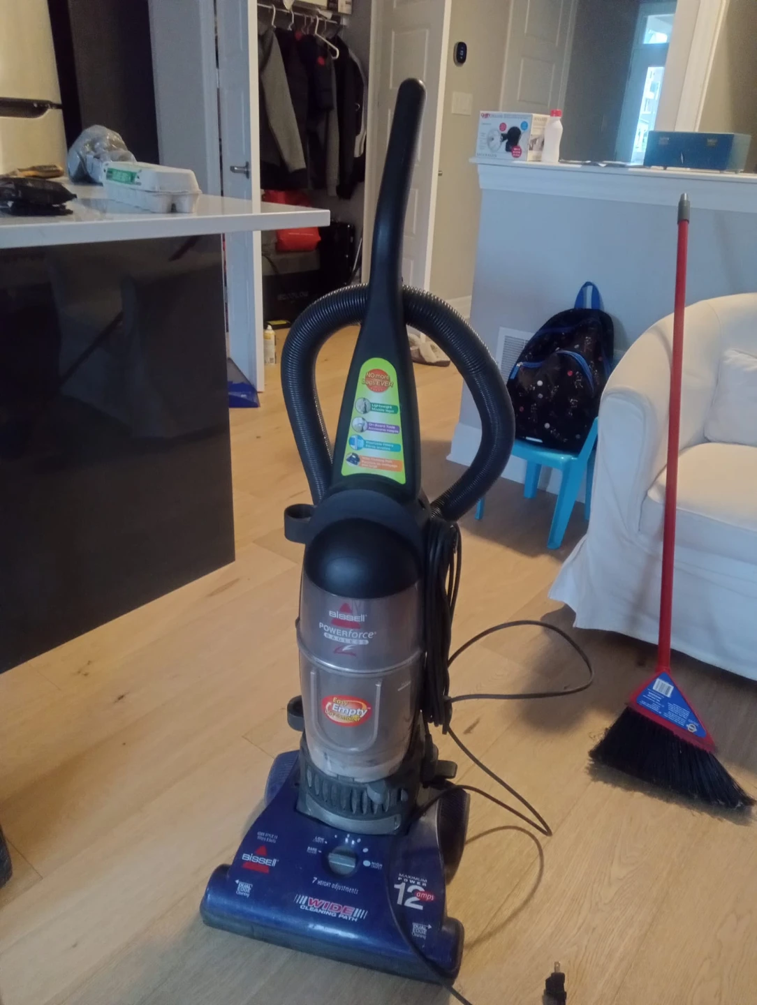 Bissell PowerForce Vacuum Cleaner - photo 2