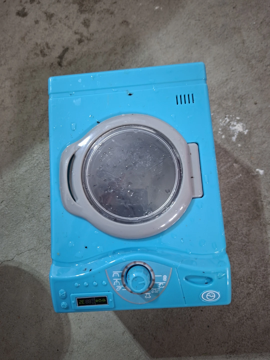 Assorted Lot of Dolls and Toy Washer with free bucket - photo 2