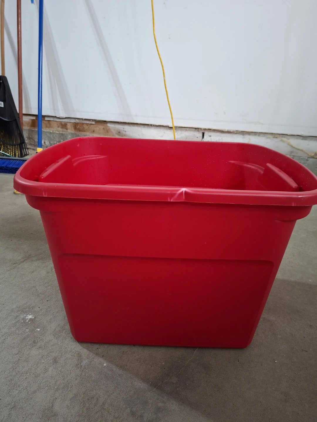 Assorted Lot of Dolls and Toy Washer with free bucket - photo 3