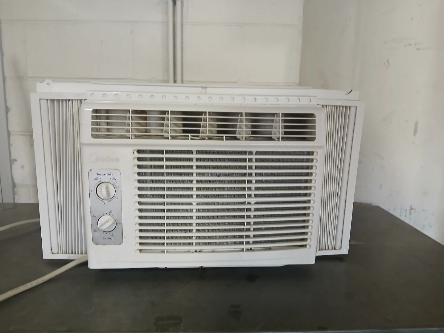 Ac 5000 btus like new - photo 2