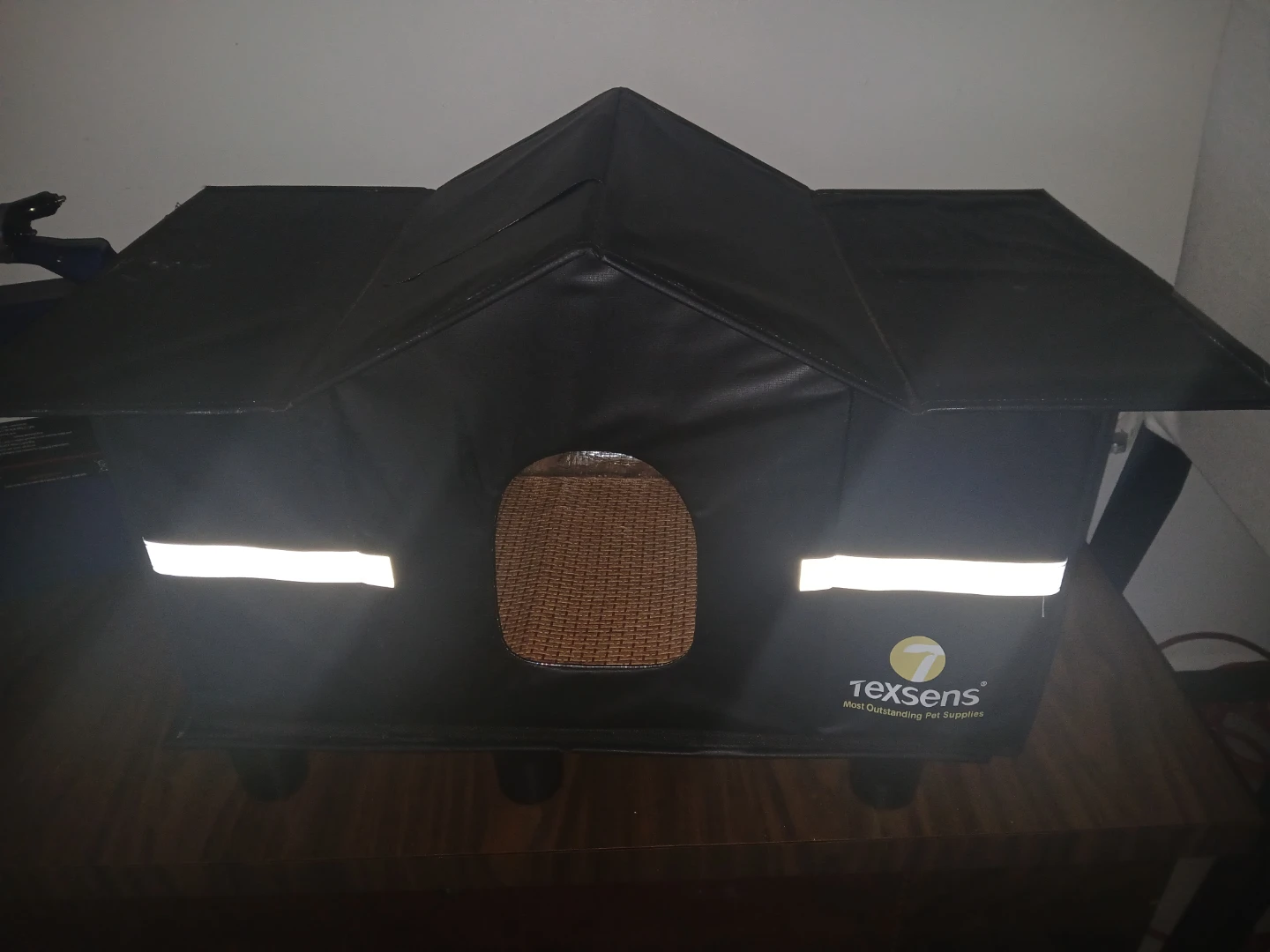 Small pet home like new - photo 4