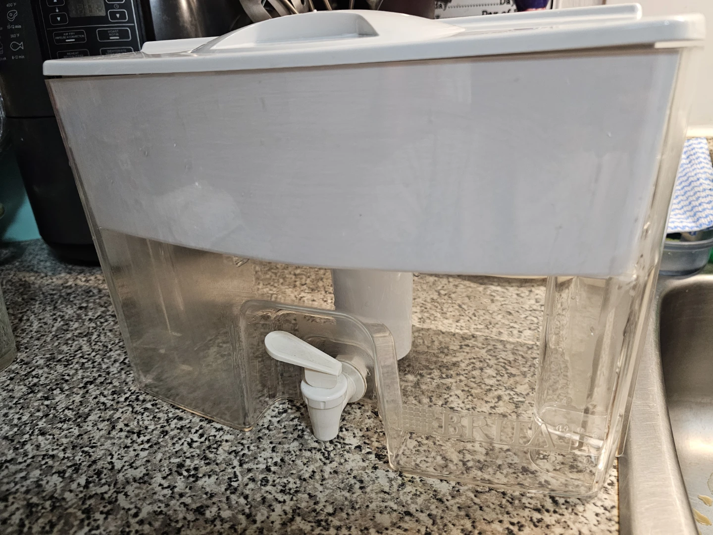 Brita OB34/OB03 Water Filter Dispenser with 2 New Filters