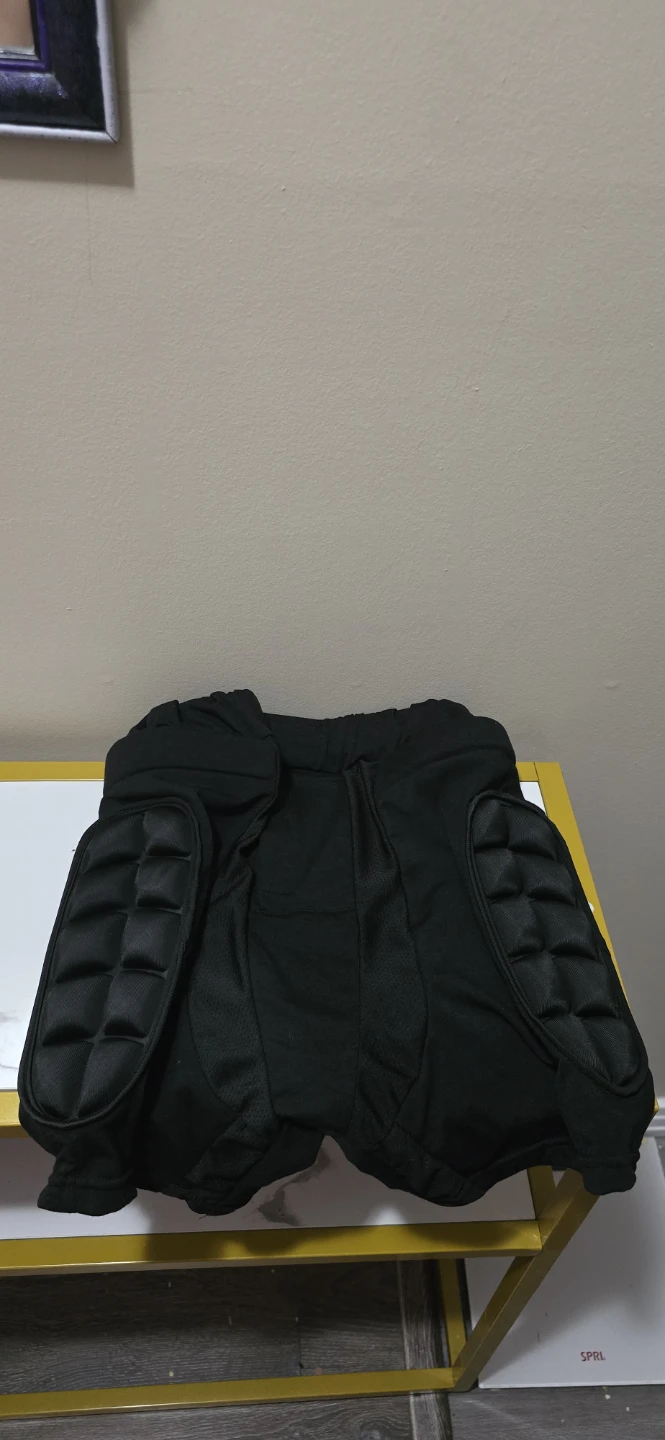 Black padded protective shorts size M - photo 2