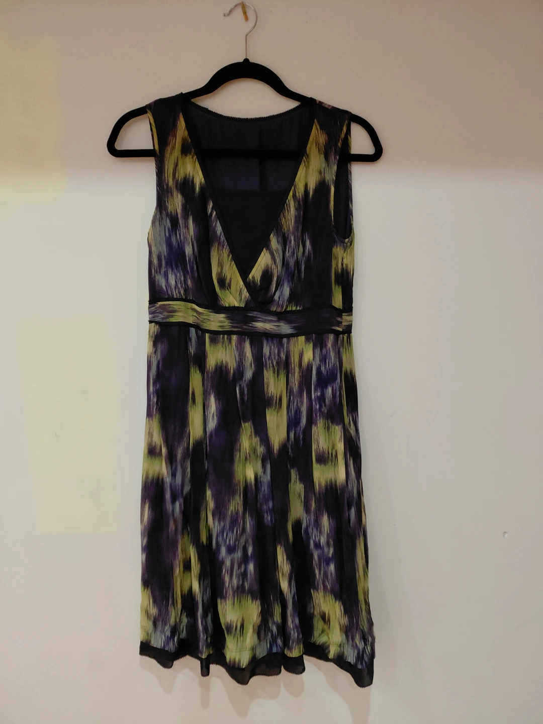 Elassay Sleeveless V-Neck Dress