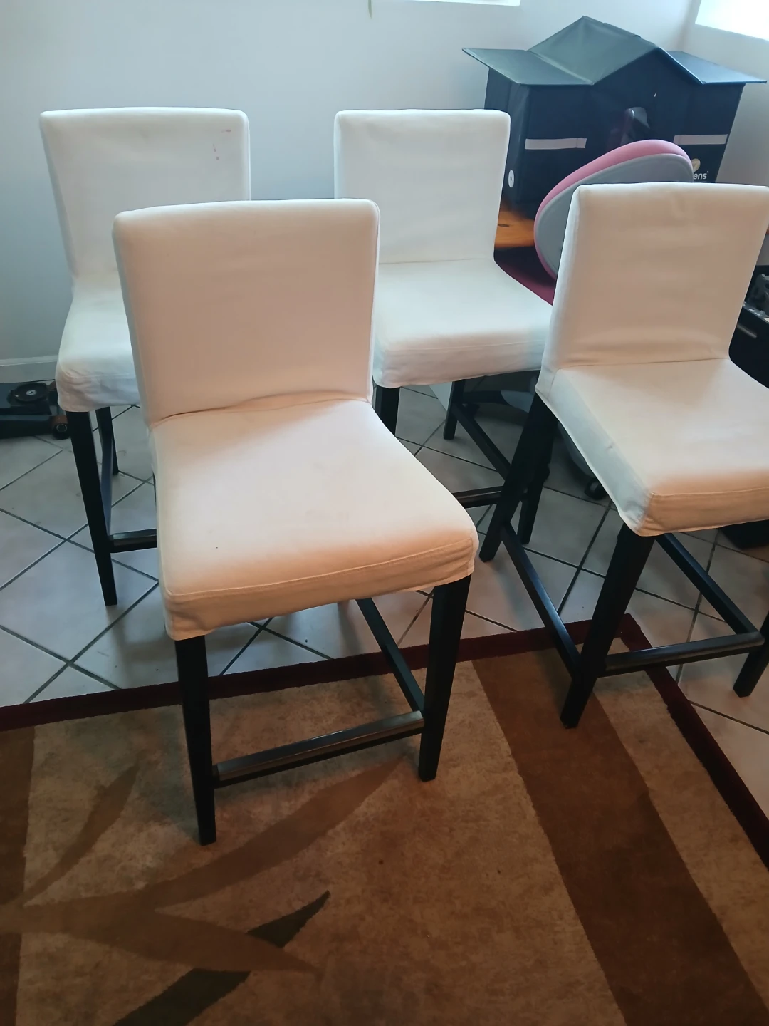 4 stools price to go 70 dollars - photo 2