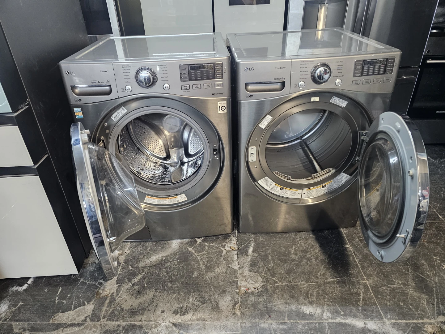 Lg washer and dryer set - photo 2