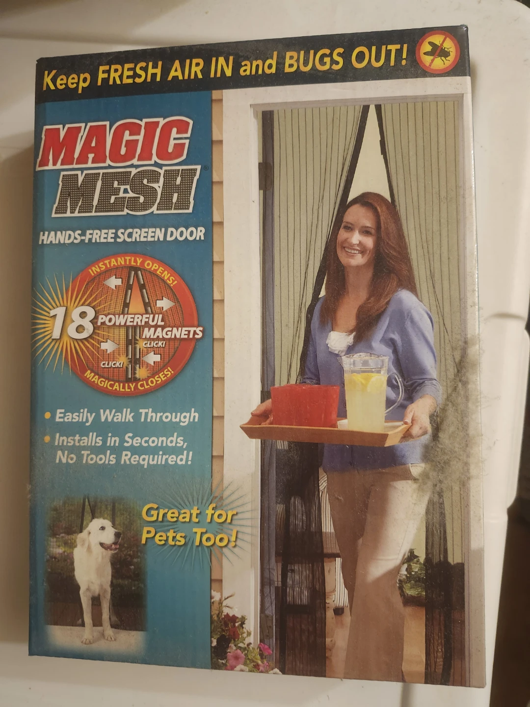 Magic Mesh Hands-Free Screen Door