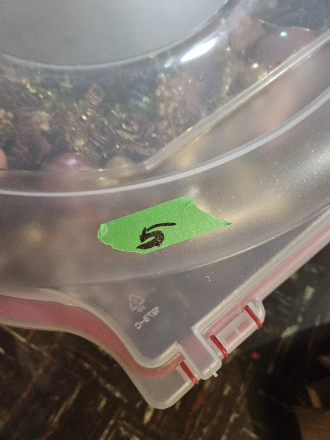 Sterilite Plastic Wreath Container - photo 4