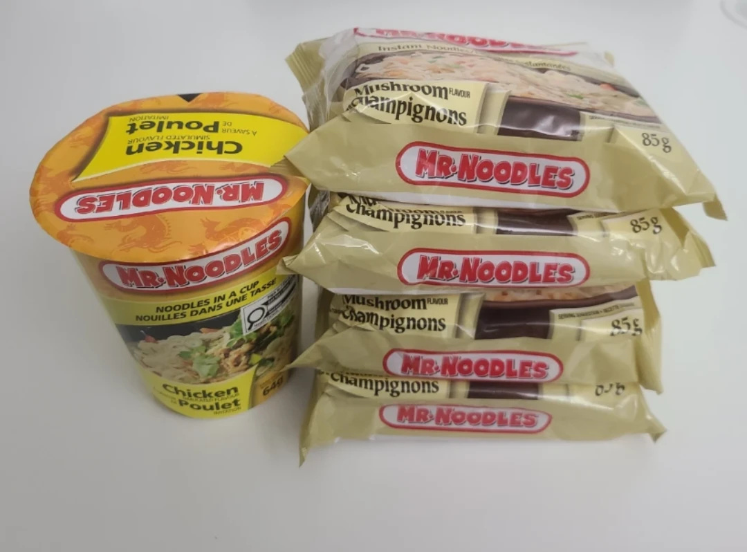 Mr. Noodles Chicken & Mushroom Instant Noodles