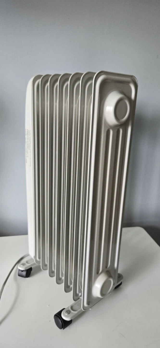 Pelonis Oil-Filled Radiator Heater - photo 4