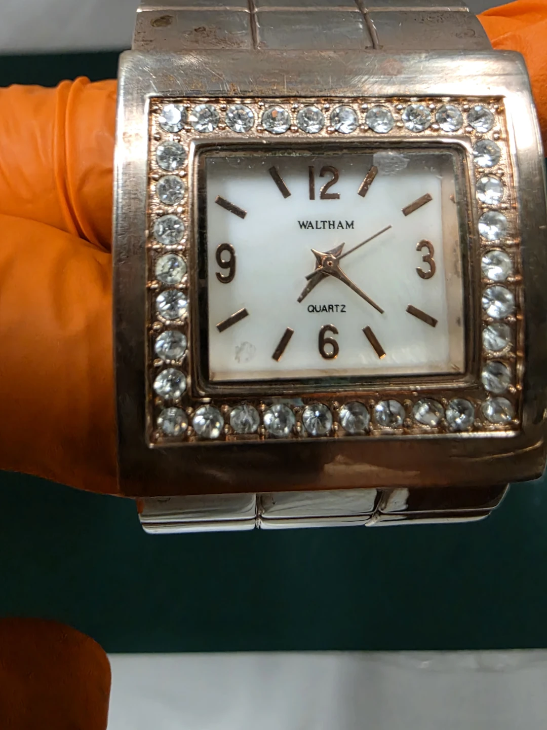 Vintage Waltham Women's Quartz Watch – Crystal Bezel