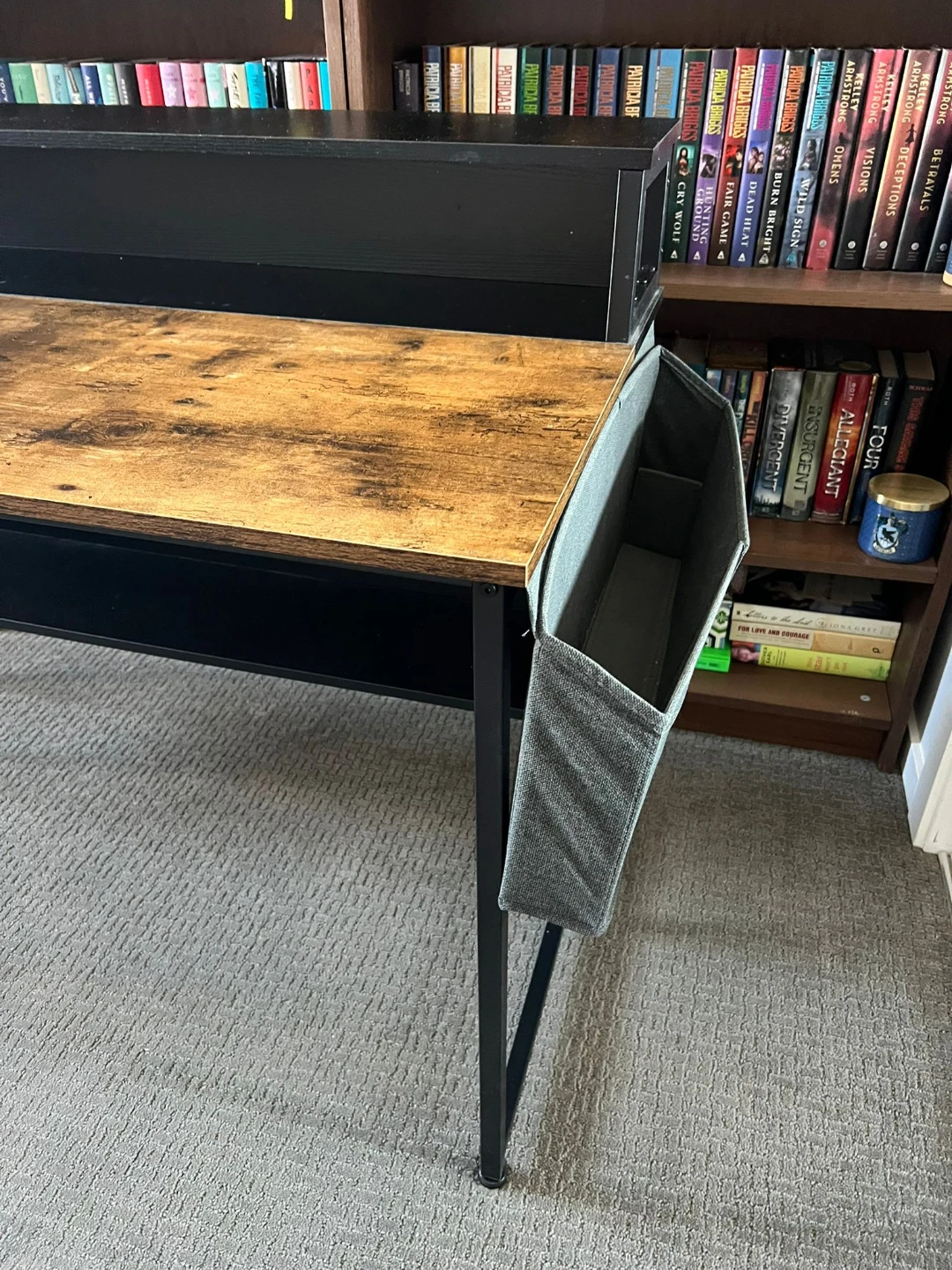 Office desk - photo 2