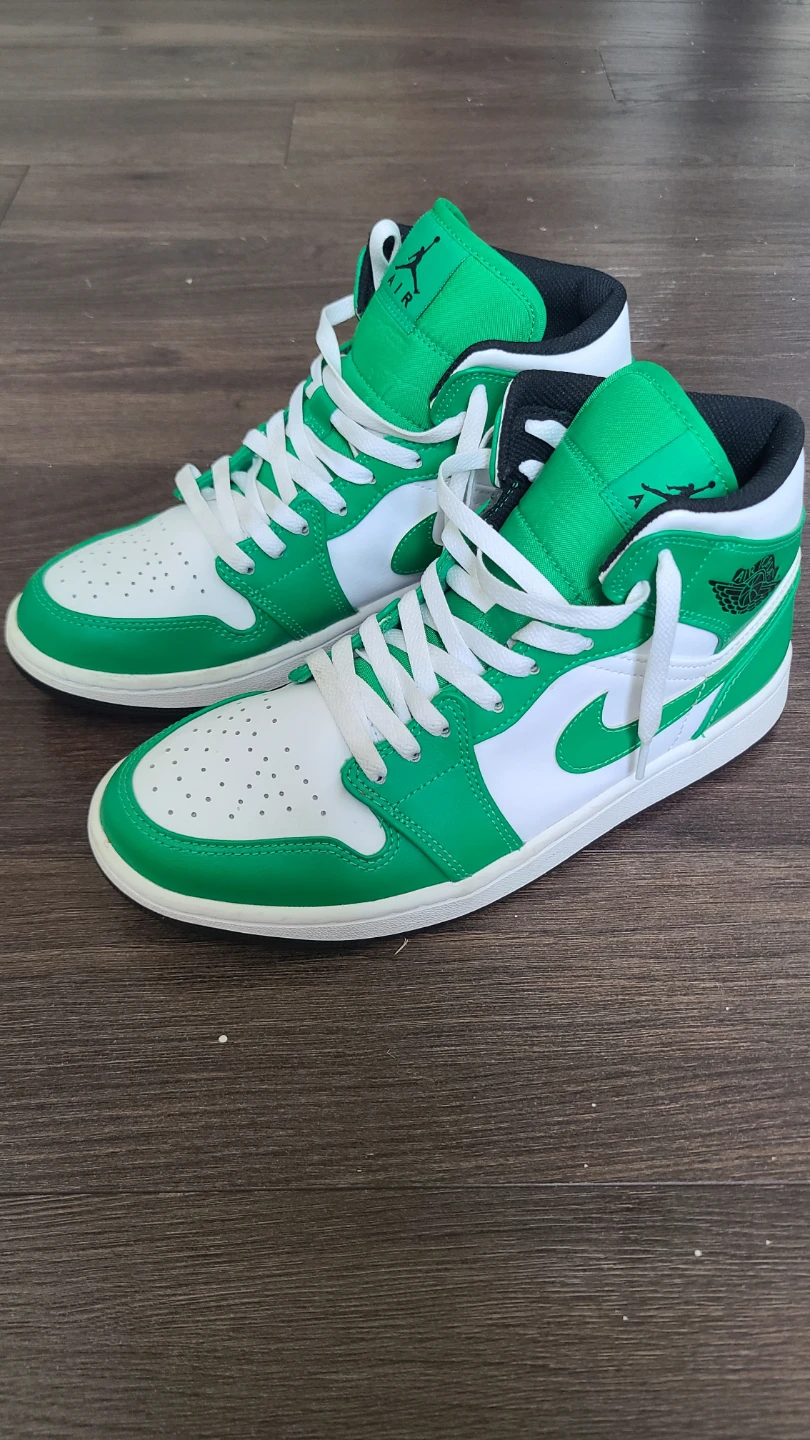 Air Jordan 1 Mid 'Lucky Green' - photo 2