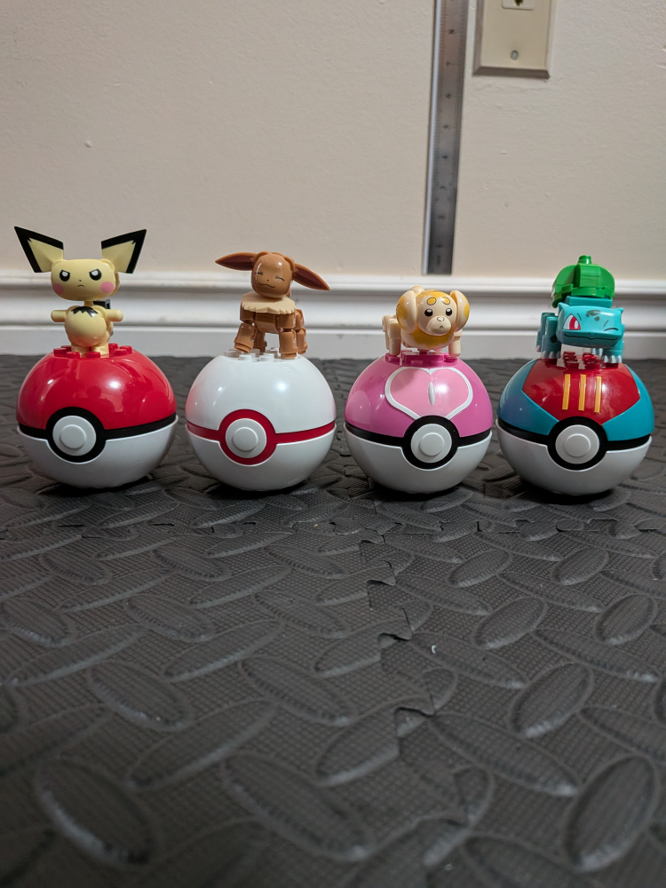 Pokemon Poke Ball Building Blocks Set
