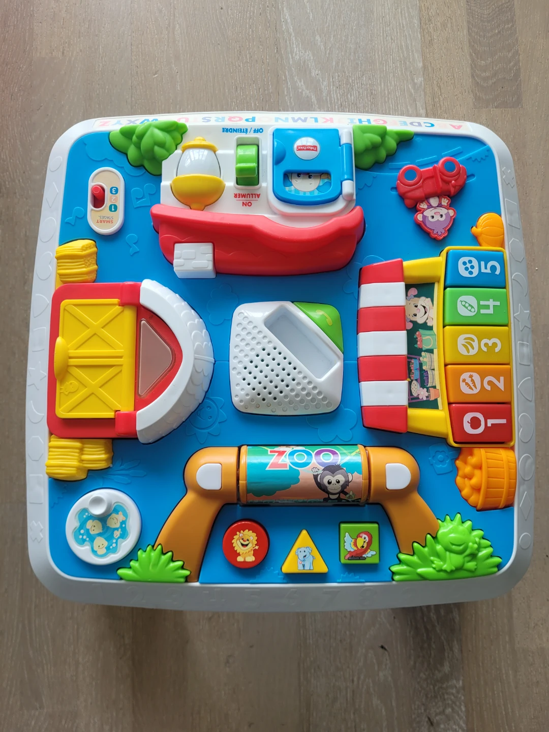 Fisher-Price Laugh & Learn Smart Stages Activity Table