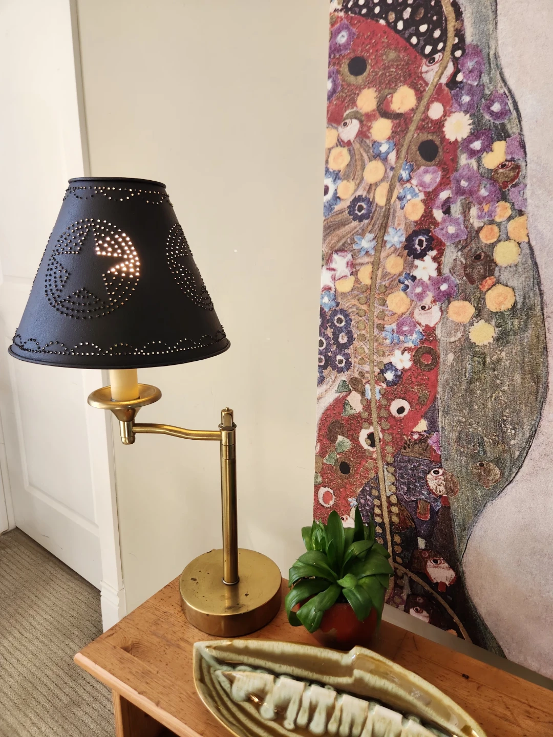 Swing arm brass like lamp & Black Punched Tin Lampshade - photo 3