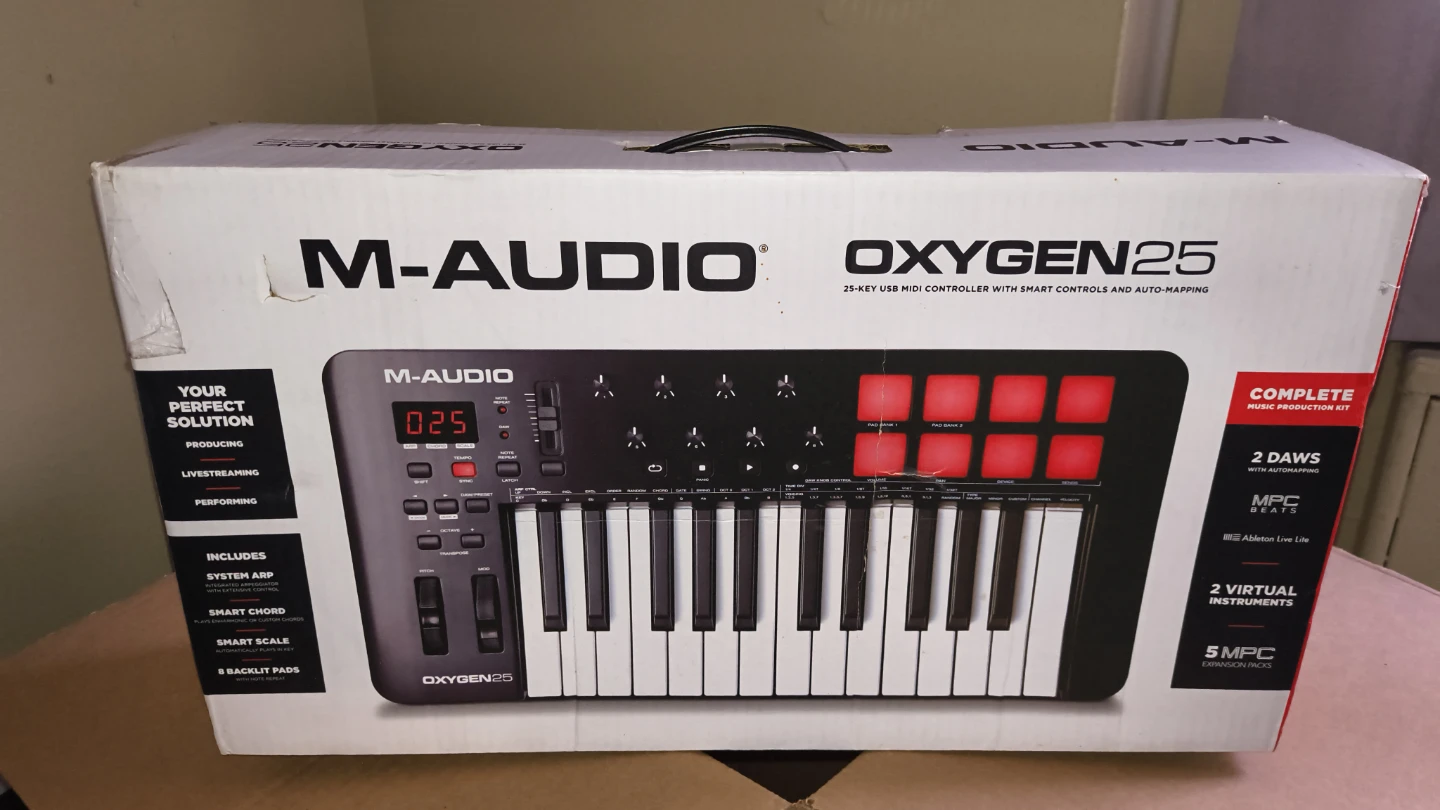 M-Audio Oxygen 25 25-Key USB MIDI Controller