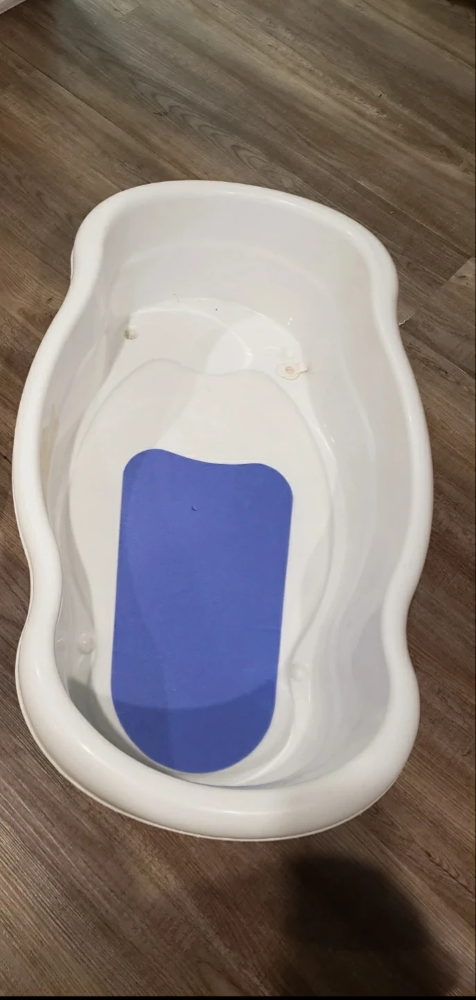 White Baby Bath Tub with Duck Print Sling