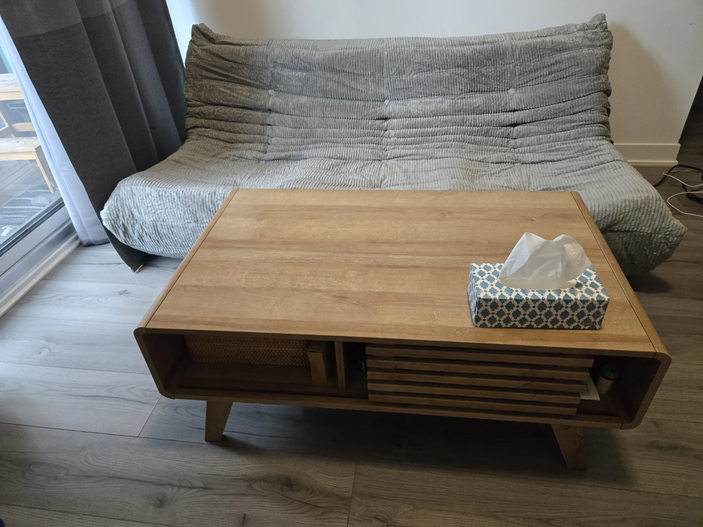 Mordern Sofa with Mid-Century Modern Coffee Table - photo 3