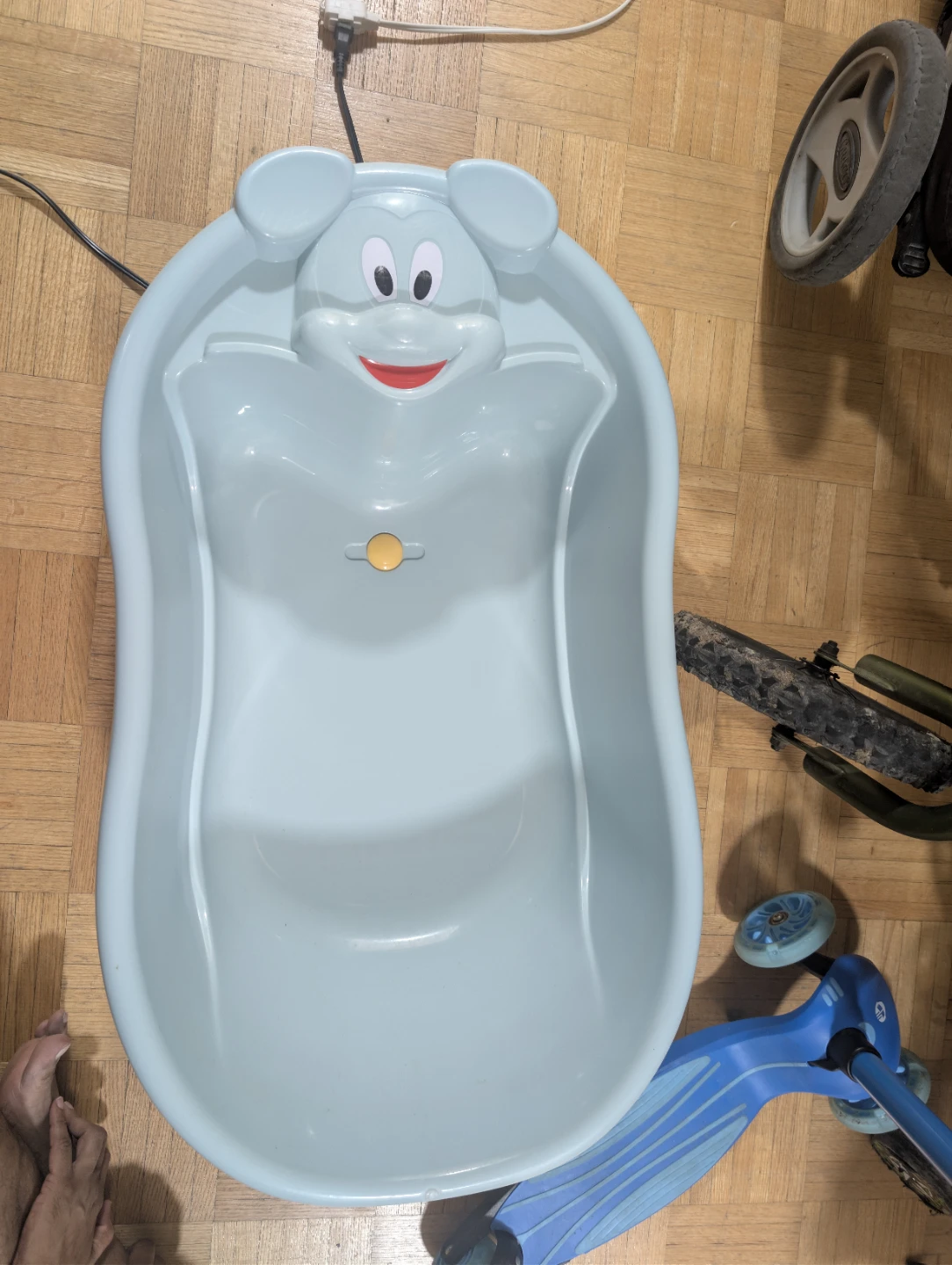 Baby Bath Tub - Mickey Mouse Design