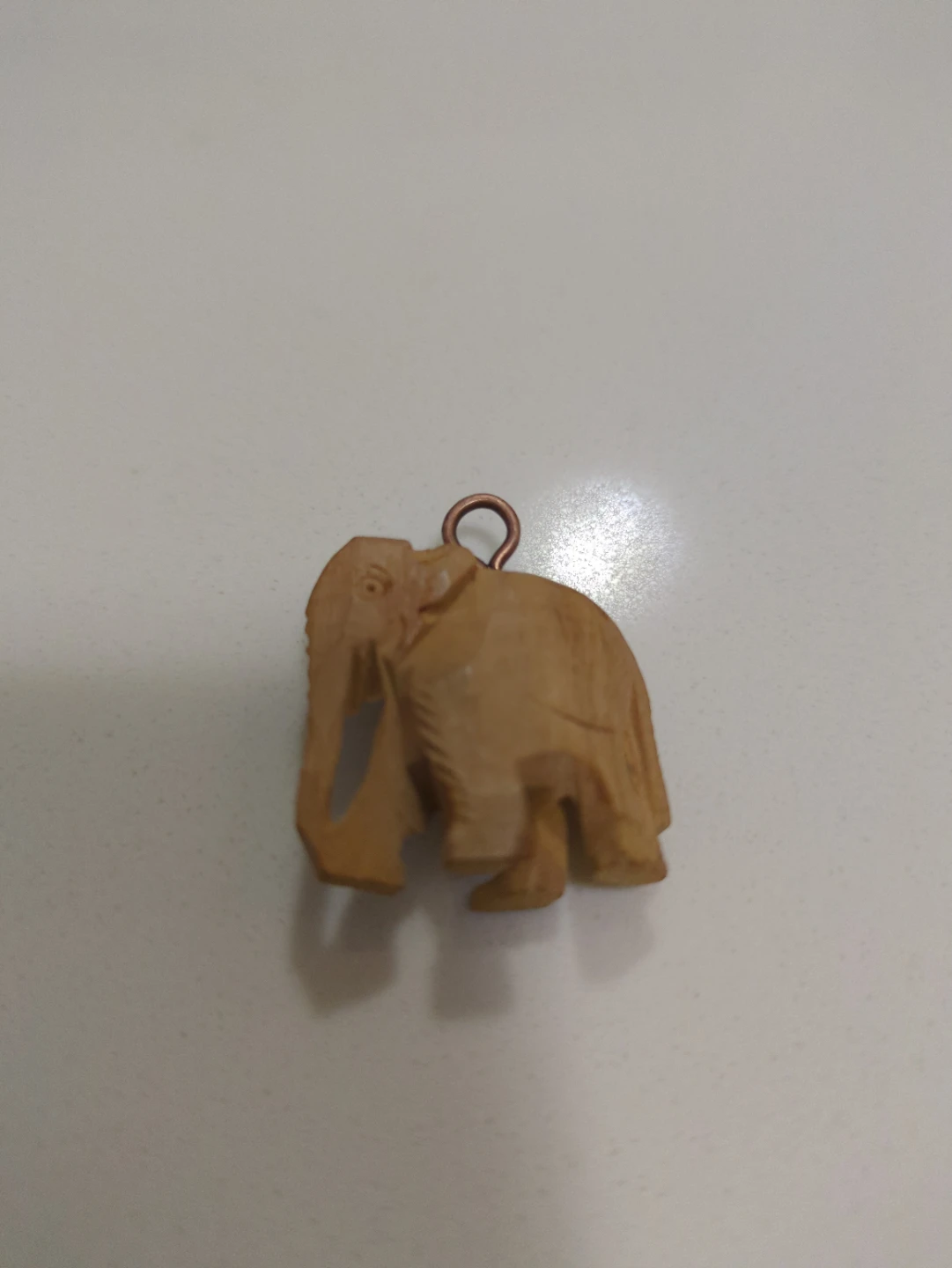 ⚽ Carved  sandalwood  elephant pendant necklace