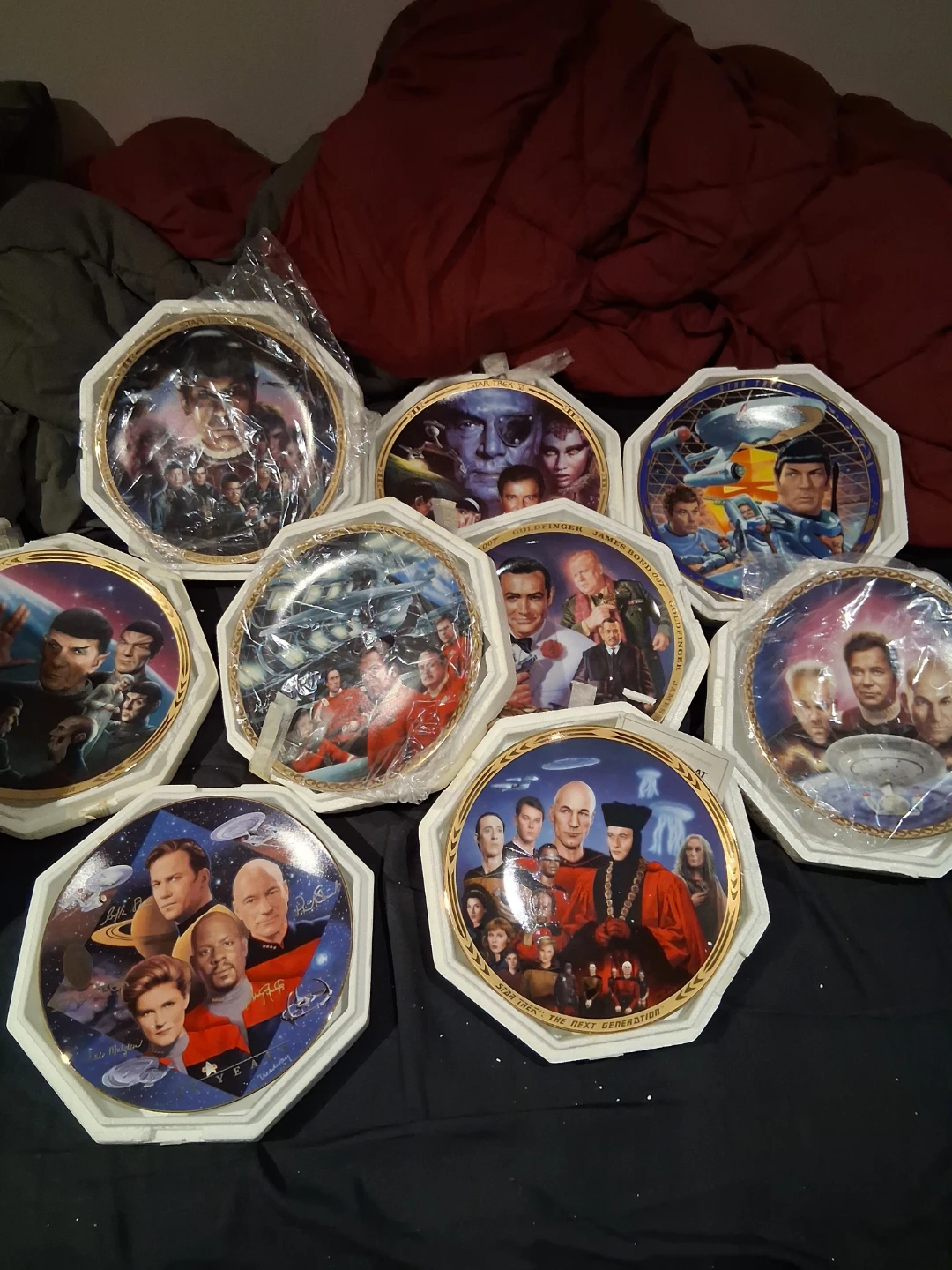 Collection of Star Trek & James Bond Decorative Plates