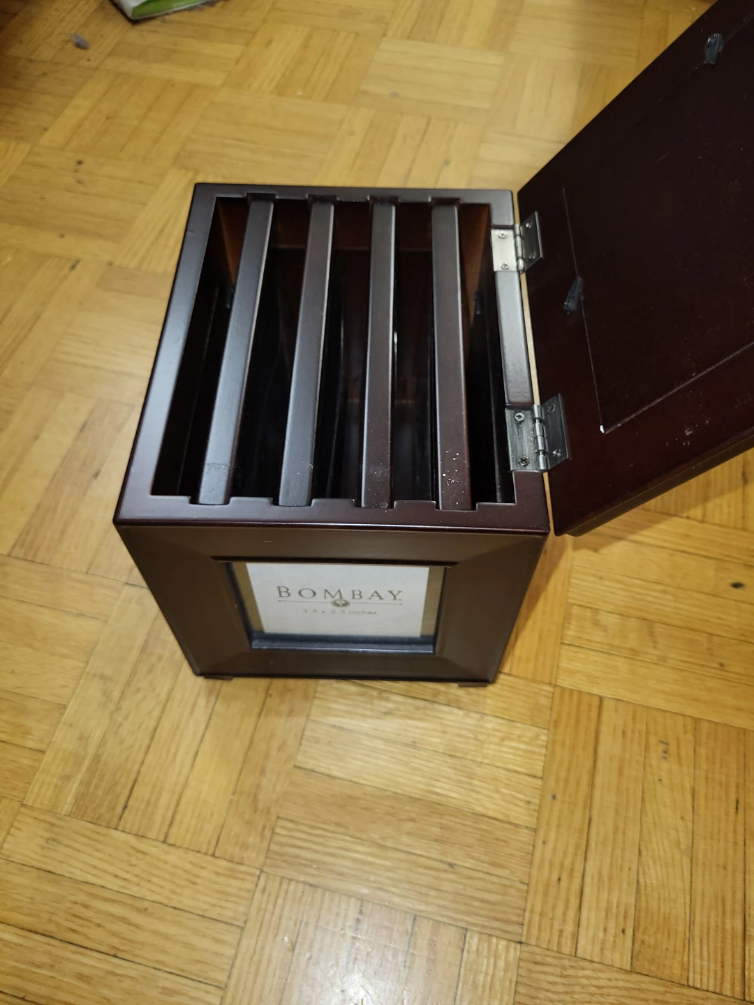 ⚽️ Bombay Wooden Photo Album Box with 4x6 Inch Frames - photo 2