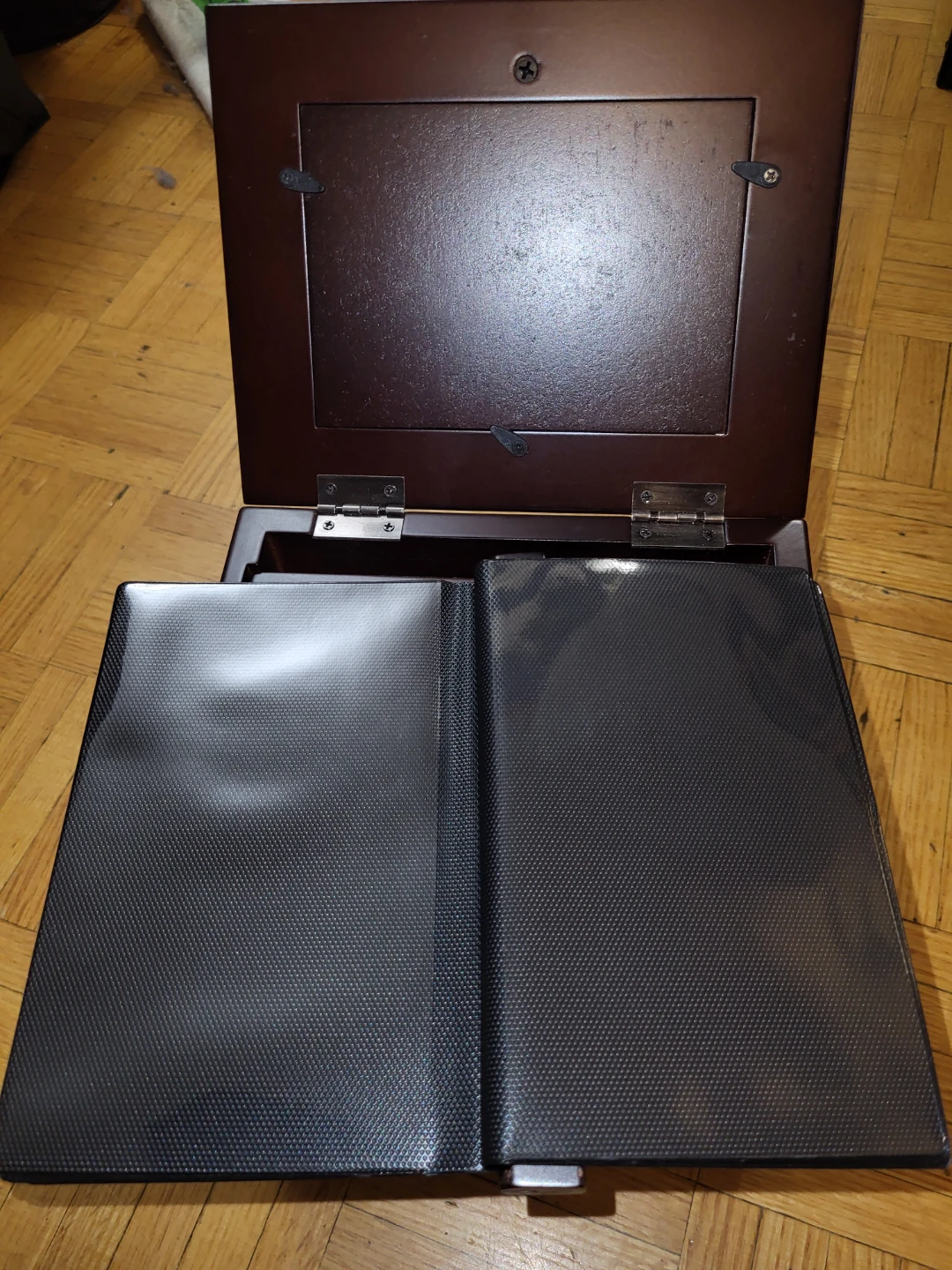 ⚽️ Bombay Wooden Photo Album Box with 4x6 Inch Frames - photo 5