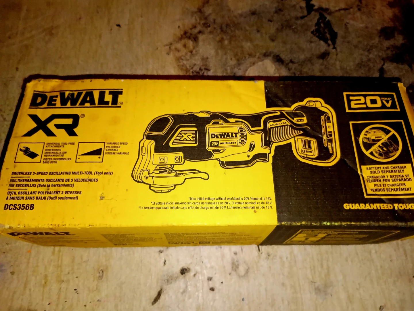 Milwaukee M12 FUEL Stubby Impact Wrench Kit - photo 3