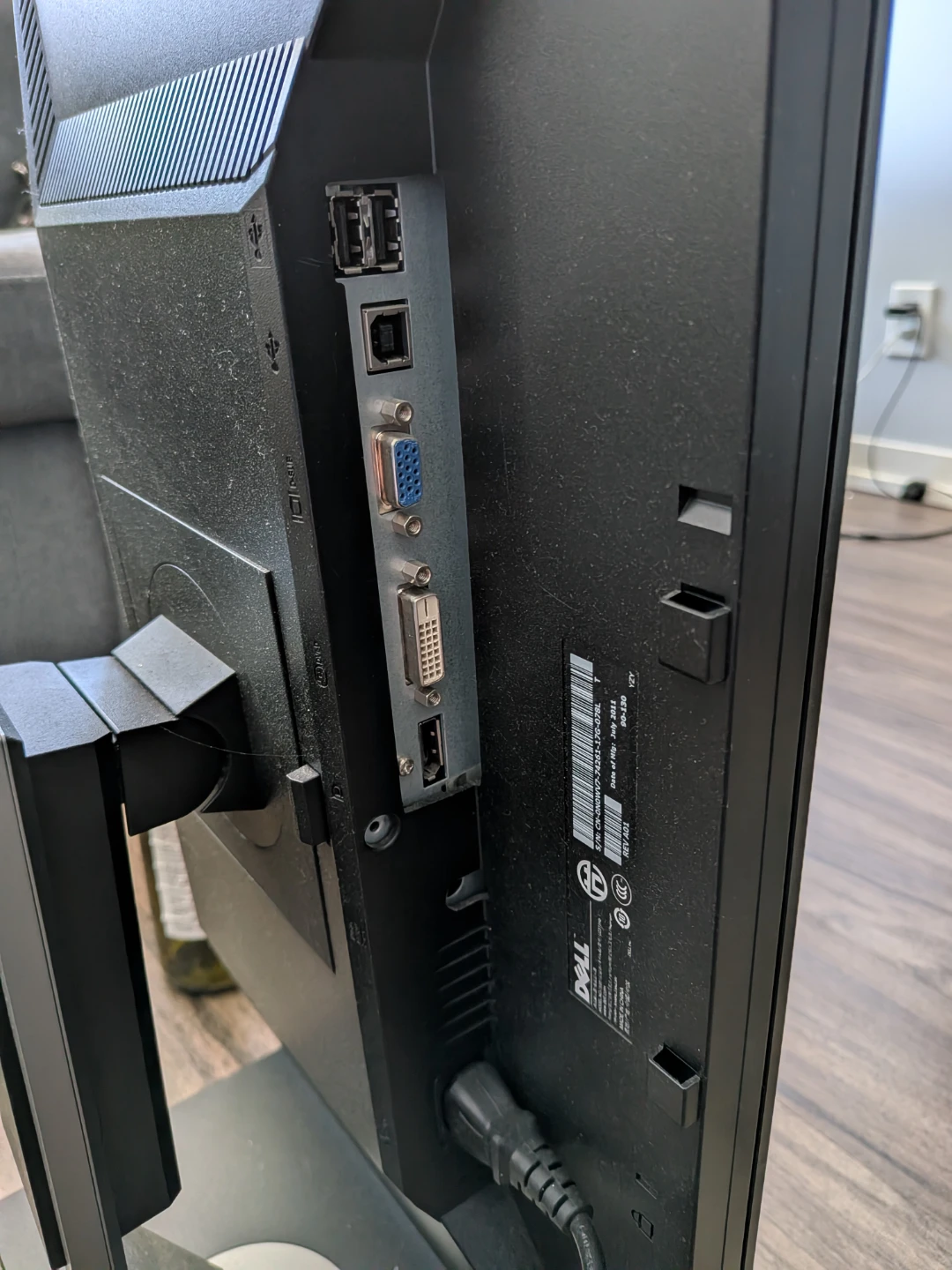 Dell Monitor (no HDMI) - photo 2