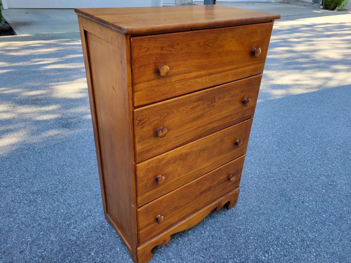 Beautiful Vintage Wooden Dresser - 4 Drawers