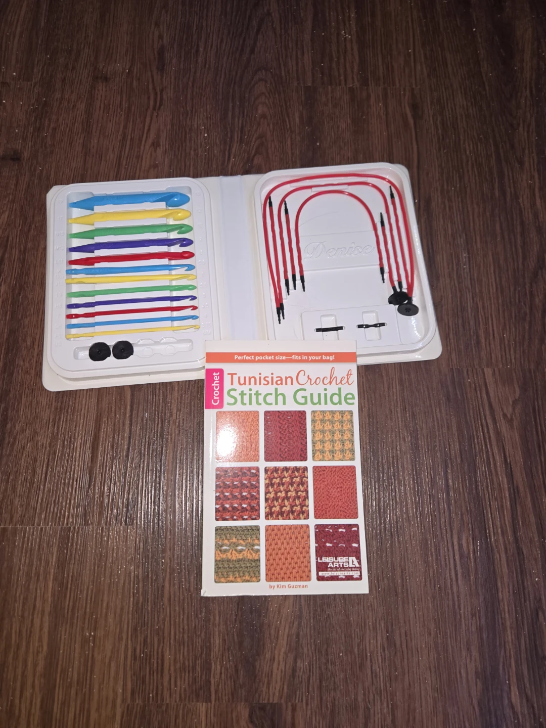 Entrelac crochet kit with book on Tunisian crochet