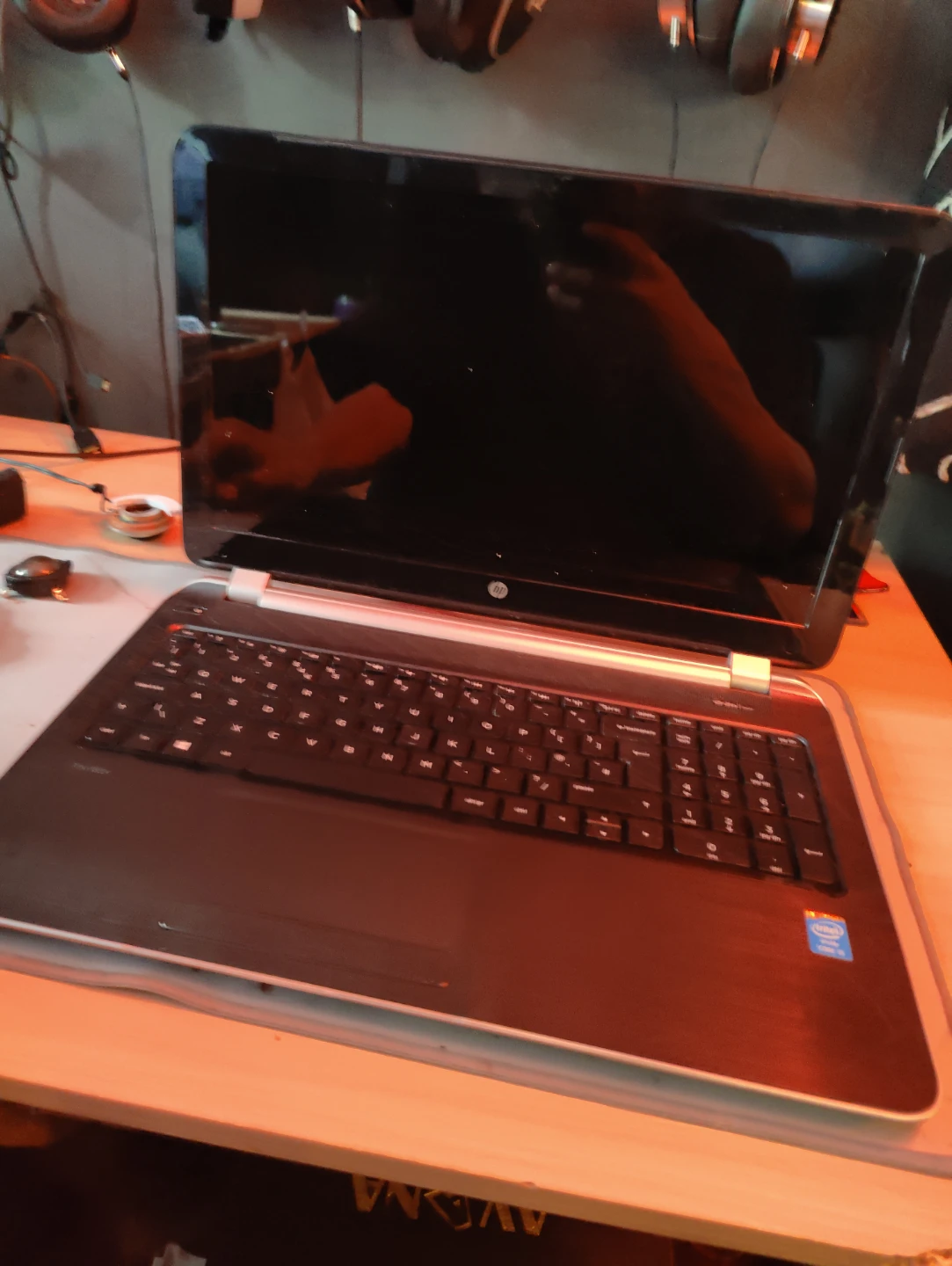 1tb 8gb ram 5th gen i5 no charger