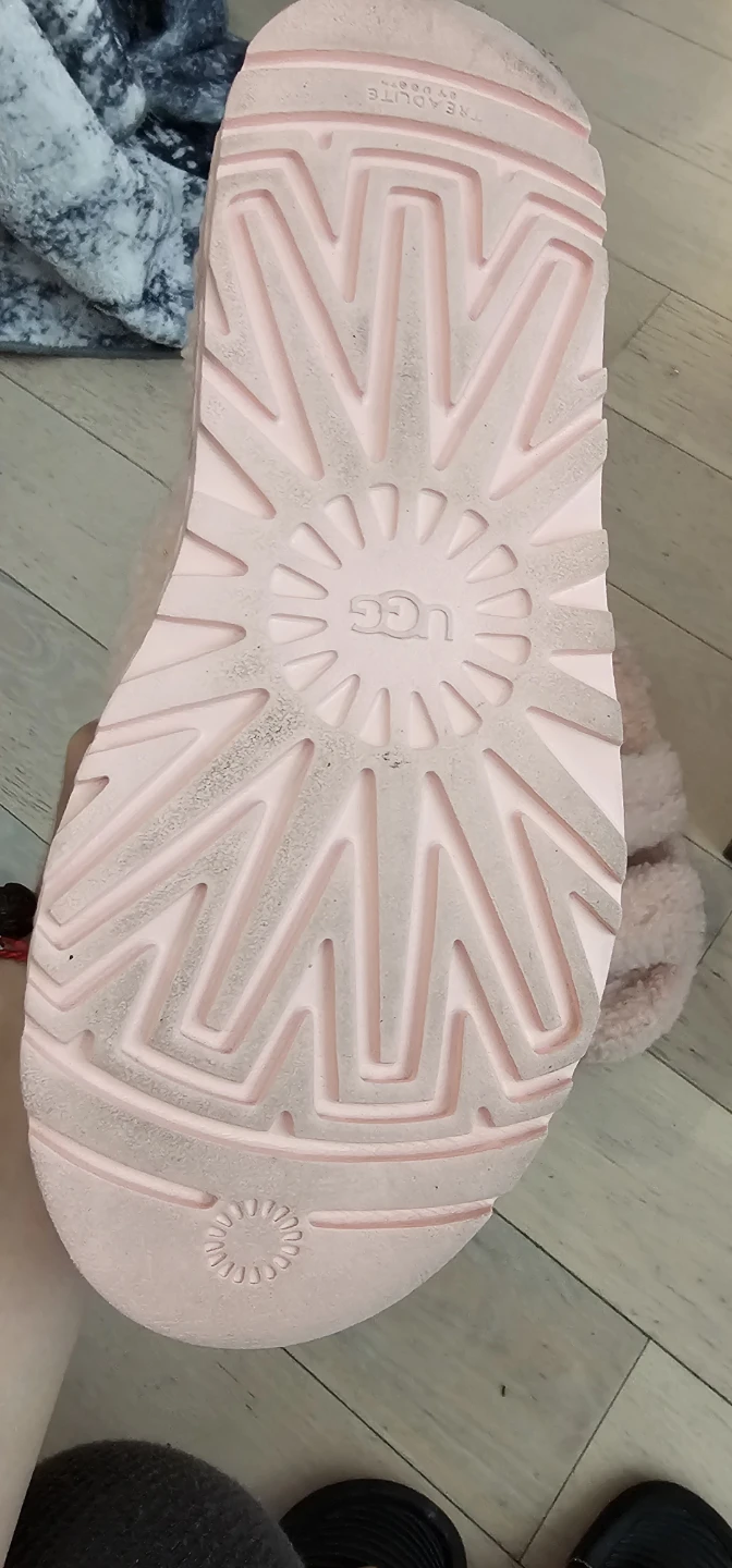 Pink UGG Fluff Slides size 8 - photo 3