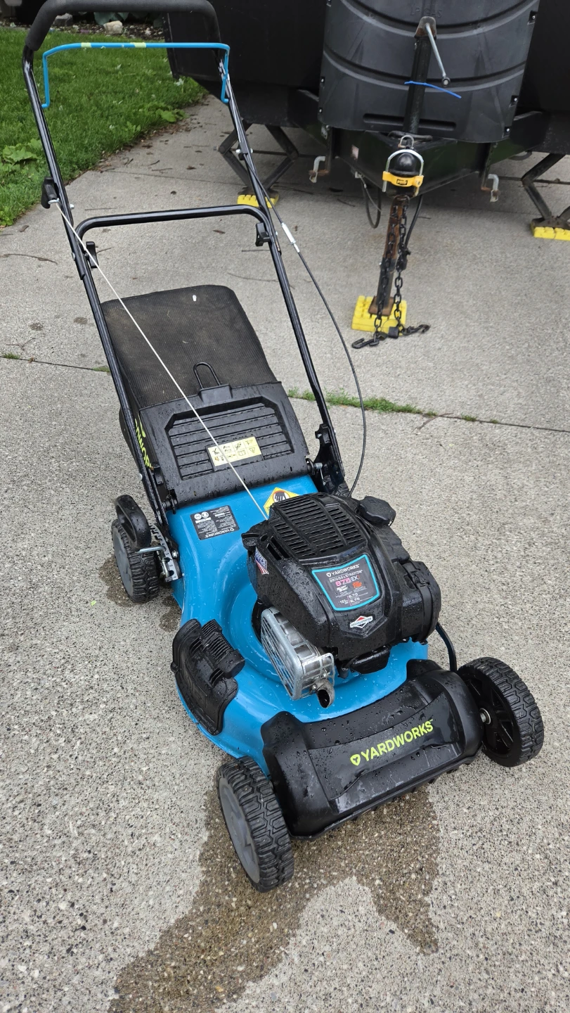Yardworks lawnmower - photo 2