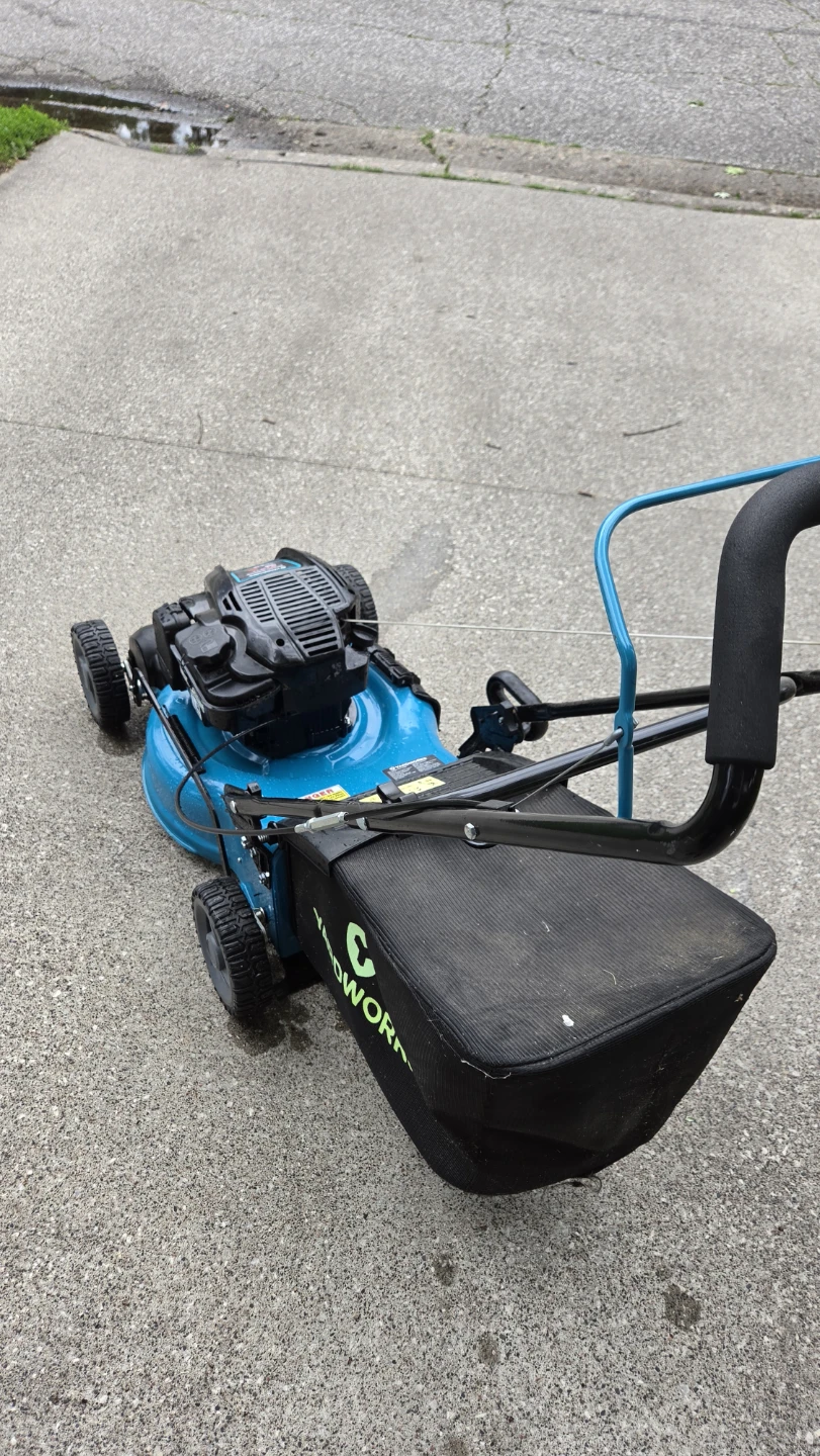 Yardworks lawnmower - photo 4