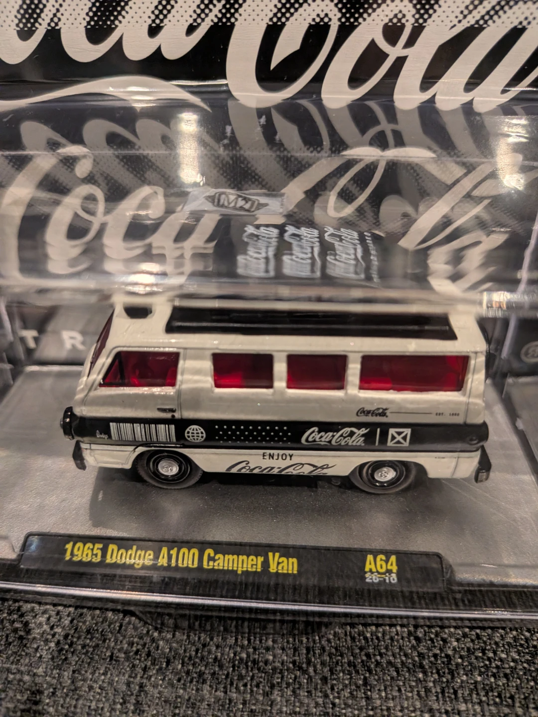 Chase 1 of 750 M2 Machines Coca-Cola 1965 Dodge A100 Camper Van - photo 3