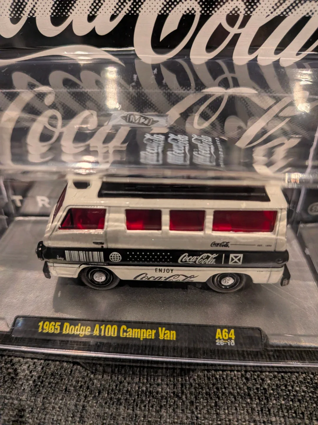 Chase 1 of 750 M2 Machines Coca-Cola 1965 Dodge A100 Camper Van - photo 3