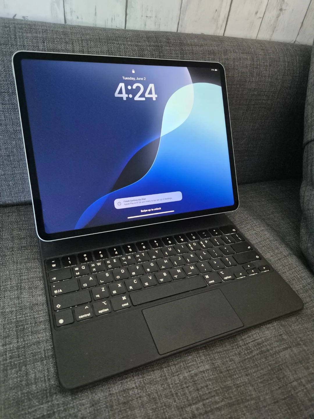 Apple iPad Air 5th Gen - photo 3