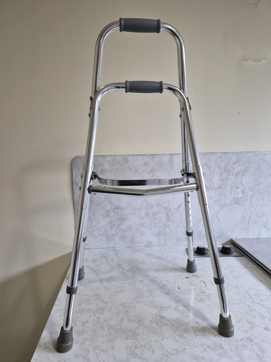 Drive Medical Walker - photo 2