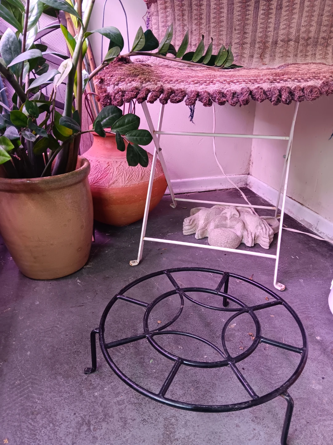Black Metal Plant Pot Stand - photo 2