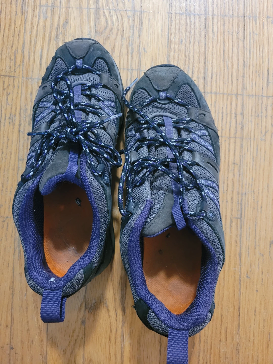 Women Size 7.5 Merrell Hiking Shoes - photo 2