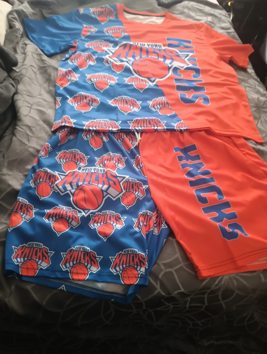 New York Knicks T-Shirt and Shorts Set - photo 2