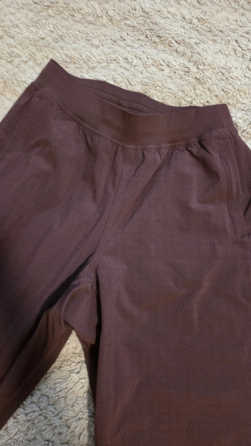 Lululemon Burgundy Perforated Joggers Size 4 - photo 3