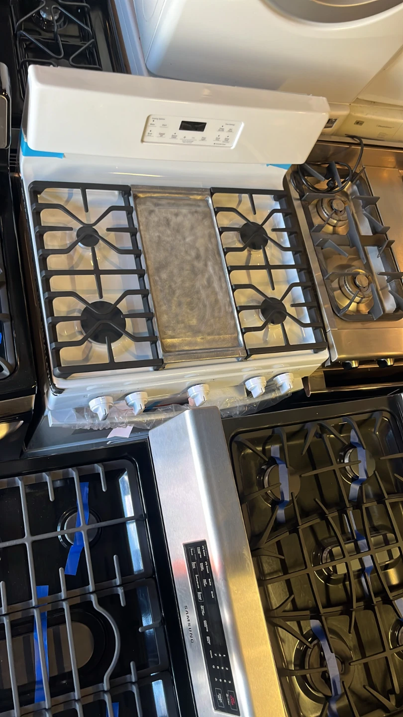 White GE Gas Range with Oven new - photo 5